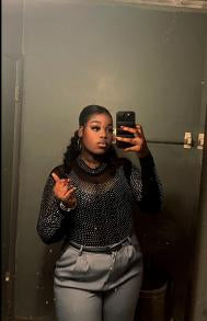 Customer wearing a NEWMISS hairstyle